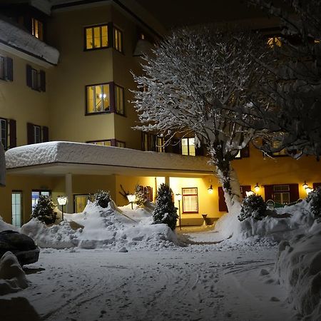 Gasthof Goldener Fisch Lienz Exterior foto