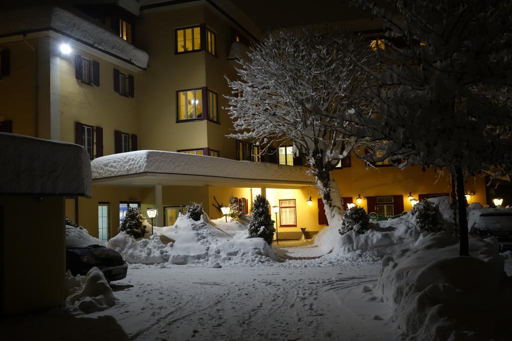 Gasthof Goldener Fisch Lienz Exterior foto